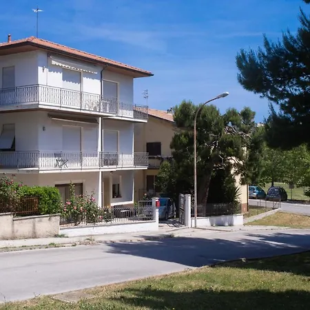 Apartman S168 - Sirolo, Ampio Trilocale Comodo Ai Servizi