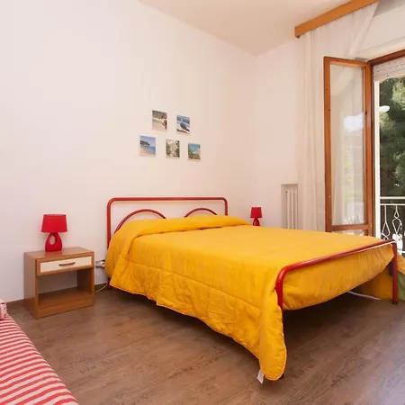 S168 - Sirolo, Ampio Trilocale Comodo Ai Servizi